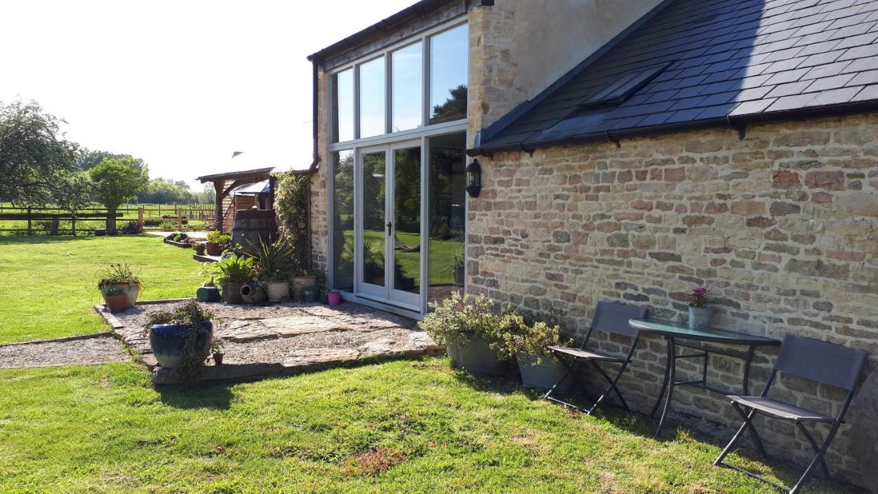 Ashton Keynes The Byre North End Farm B&B 외부 사진